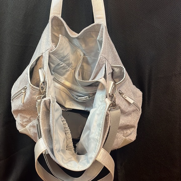 MB Krauss Silver/gray Large Diaper Bag - Picture 5 of 9